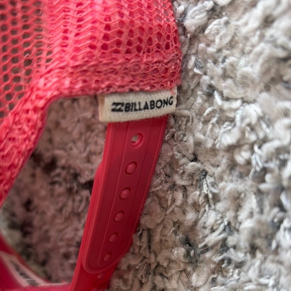 Billabong Pink and White adjustable Trucker Hat California Love with bear detail - Picture 6 of 8